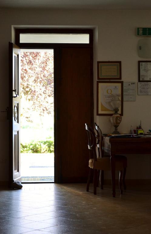 La Locanda Di Valbella Asti Bagian luar foto